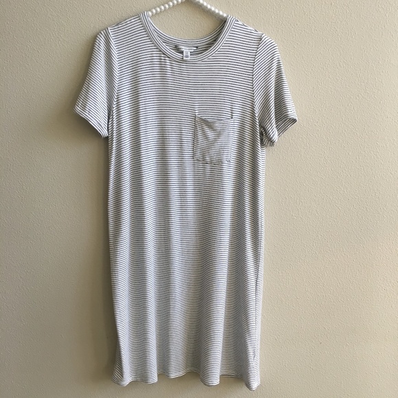 American Eagle Outfitters Dresses & Skirts - American Eagle Knit T-Shirt Dress  Size: Small
